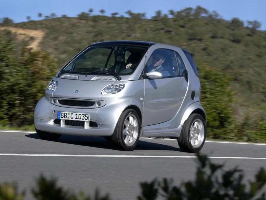  Smart ForTwo by Brabus 2003 года  (фото 4 из 6)